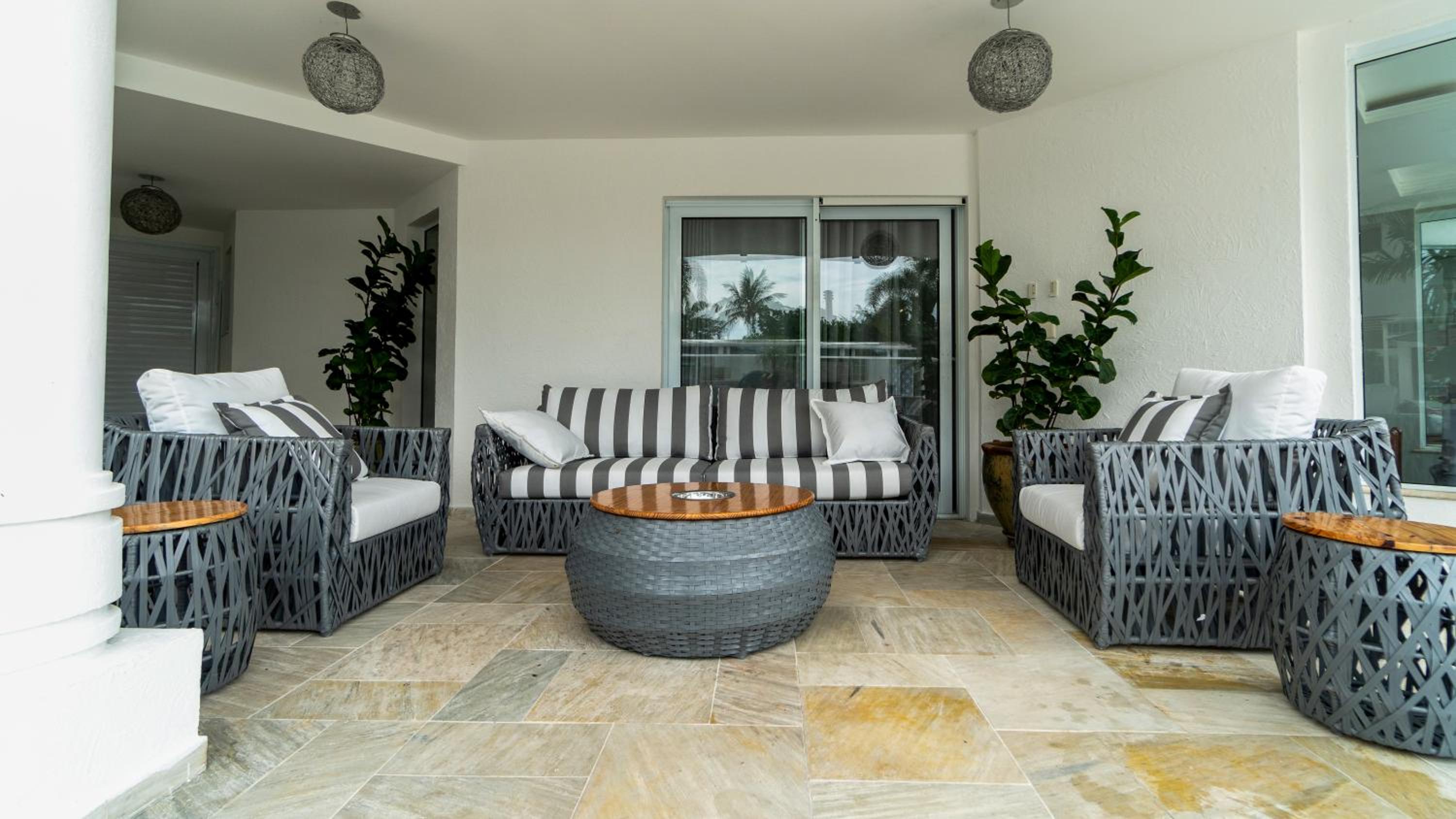 Villa Luxuosa - Condomínio Beira Mar - Costa Verde Tabatinga - Caraguatatuba - Com equipe diária