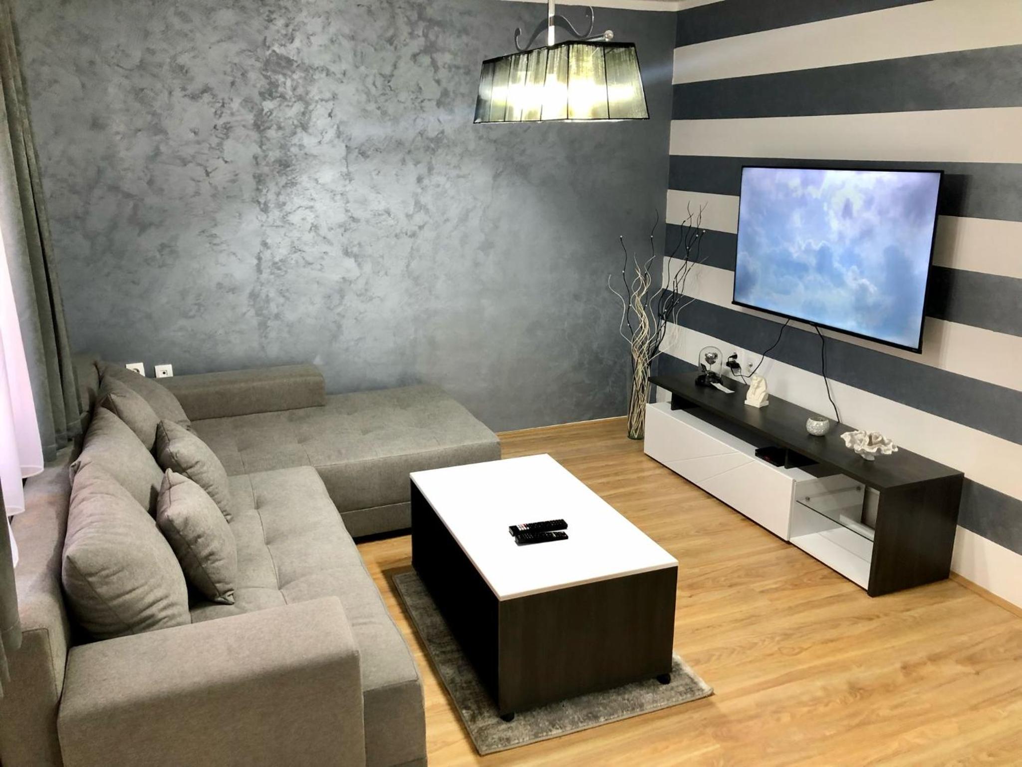 Apartman Aki
