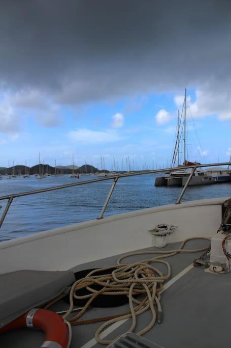 Bateau Privatisé à la Marina du Marin view 5