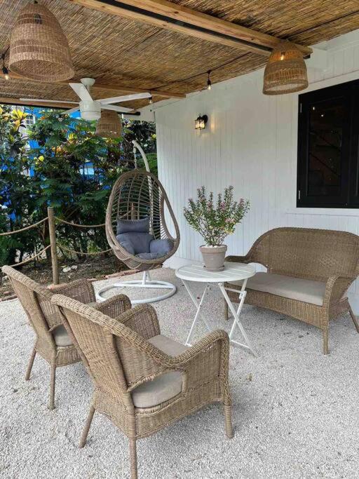 Boho Retreat Beach Pool Central AC Generator