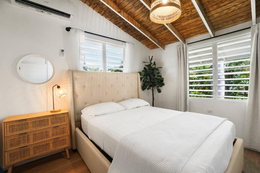 Boho Retreat Beach Pool Central AC Generator