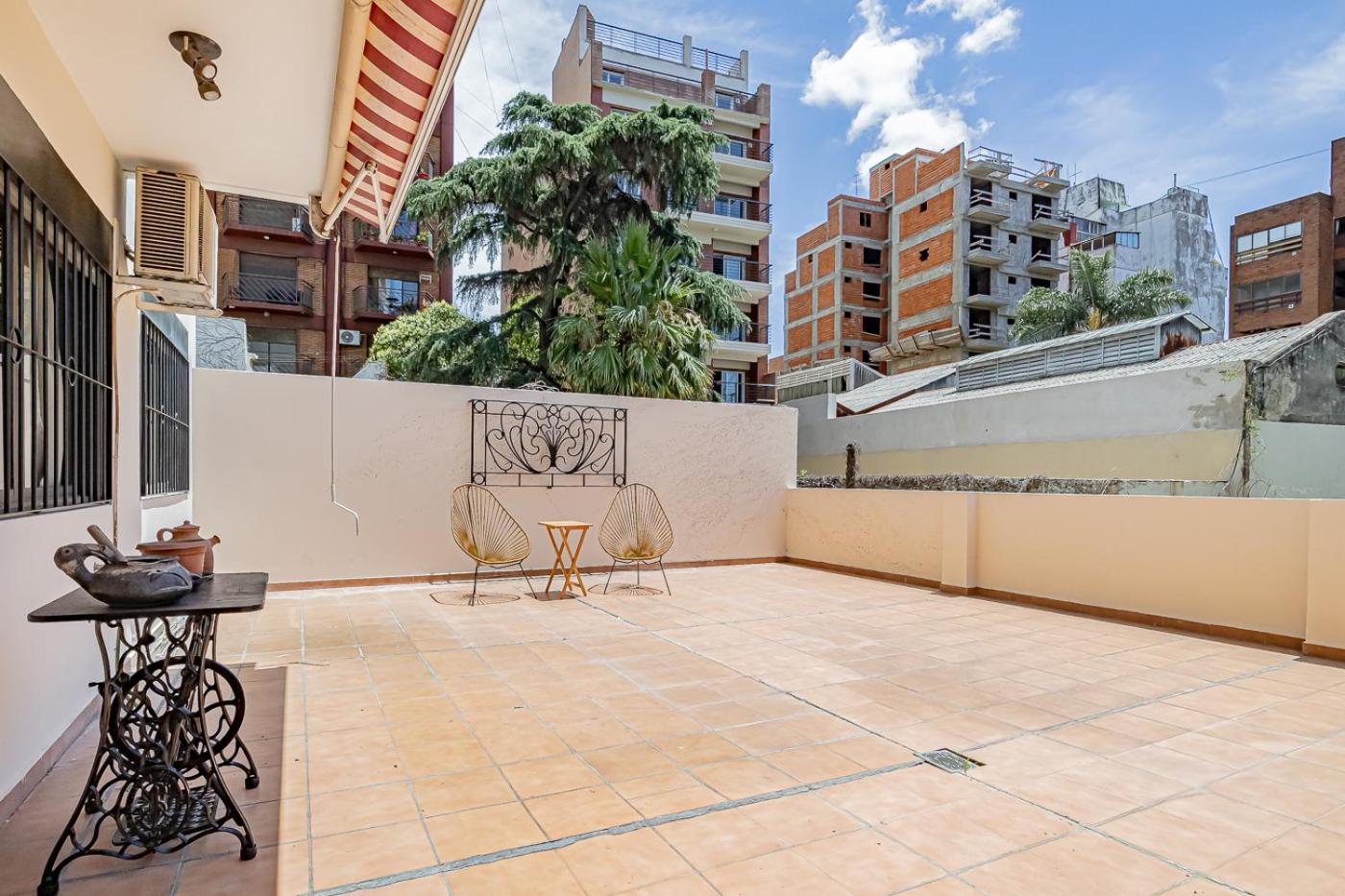 Apartamento con Terraza en Parque Centenario