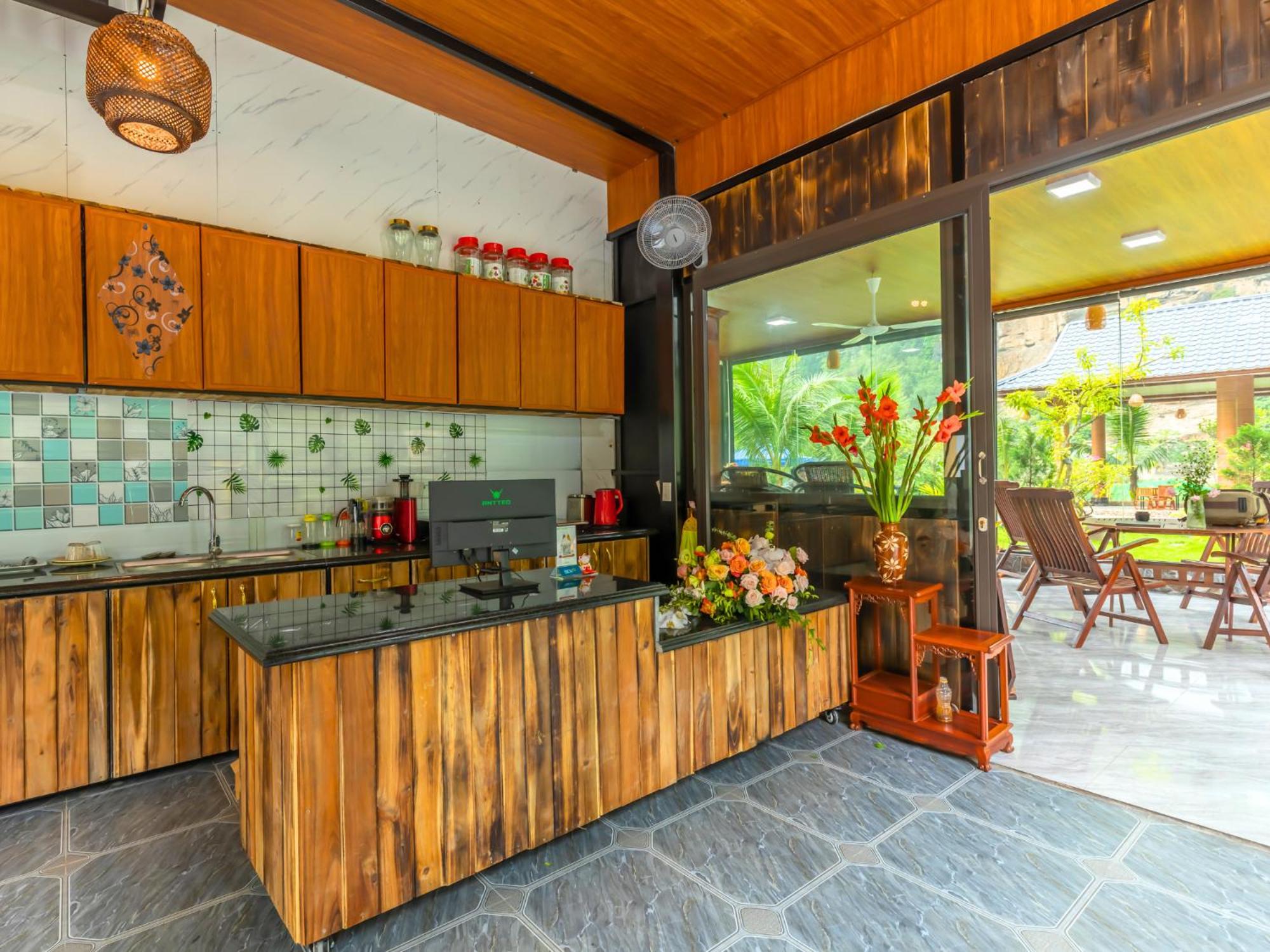 Hoang Minh Mountainside Villa