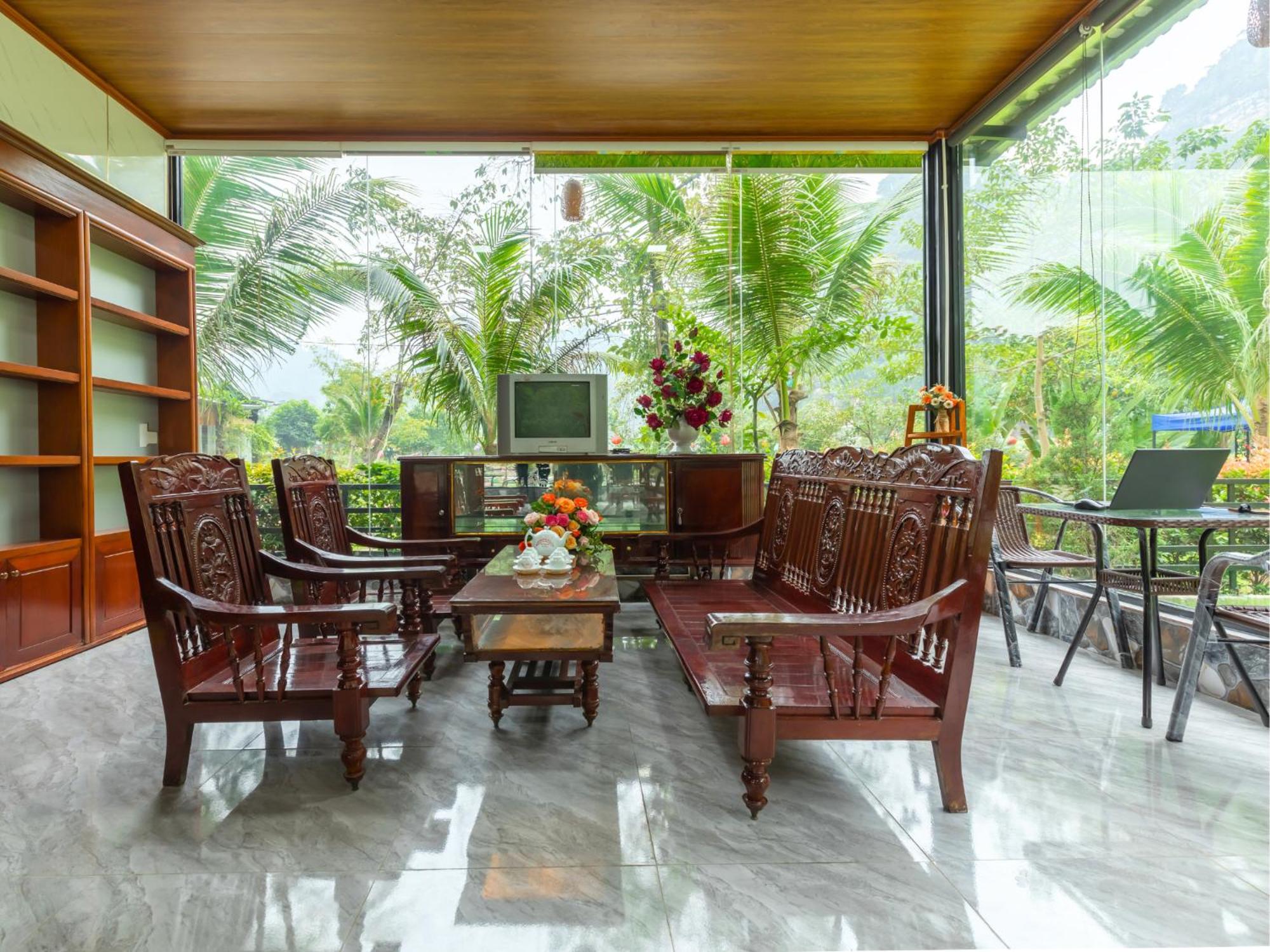 Hoang Minh Mountainside Villa