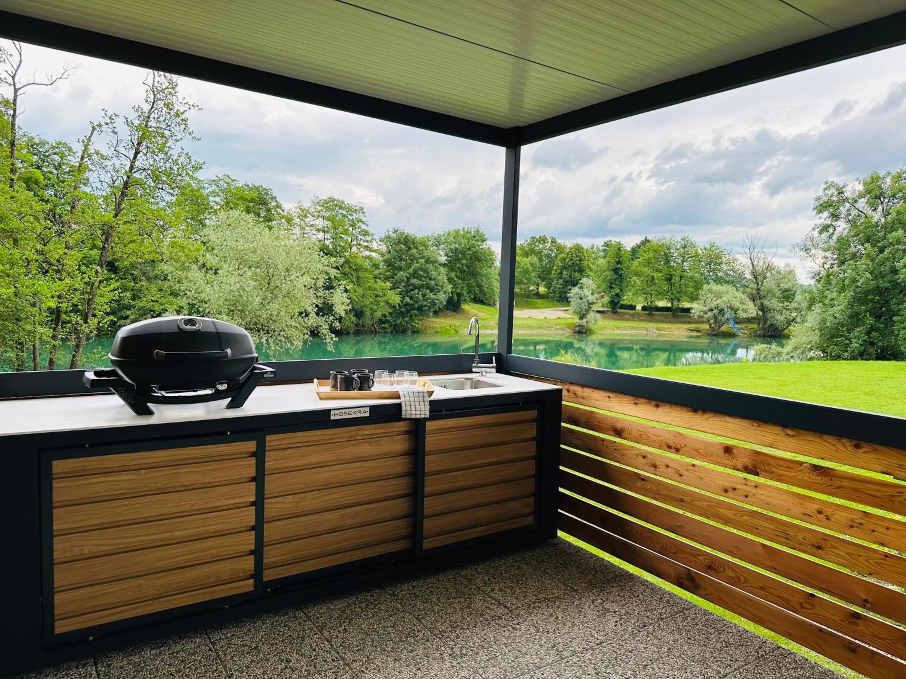 BIG BERRY KOLPA Metlika - Luxury Natura House view 3