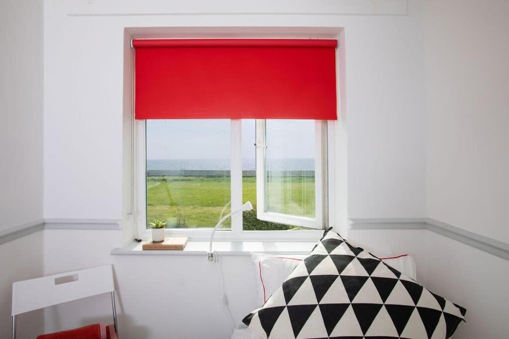 Bright & modern Sussex seafront home Great views view 5