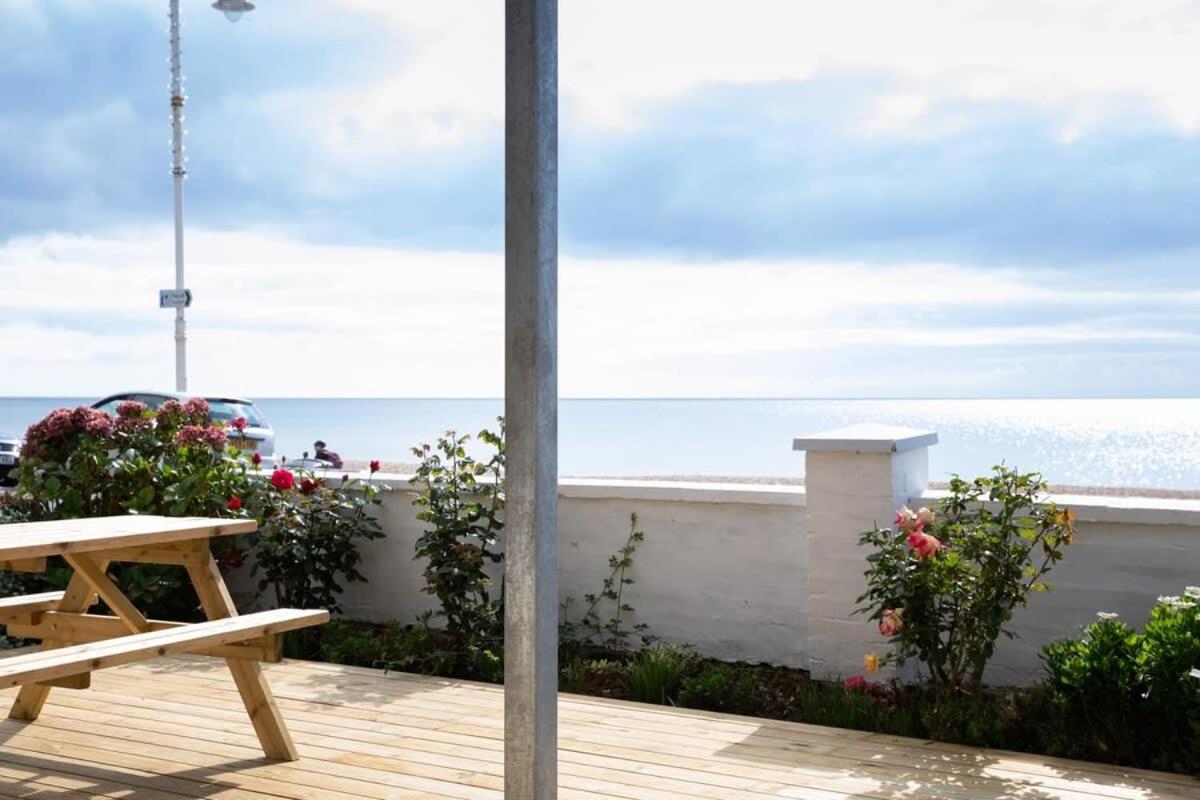 Beautiful Beachfront House wth Balcony & Sea Views