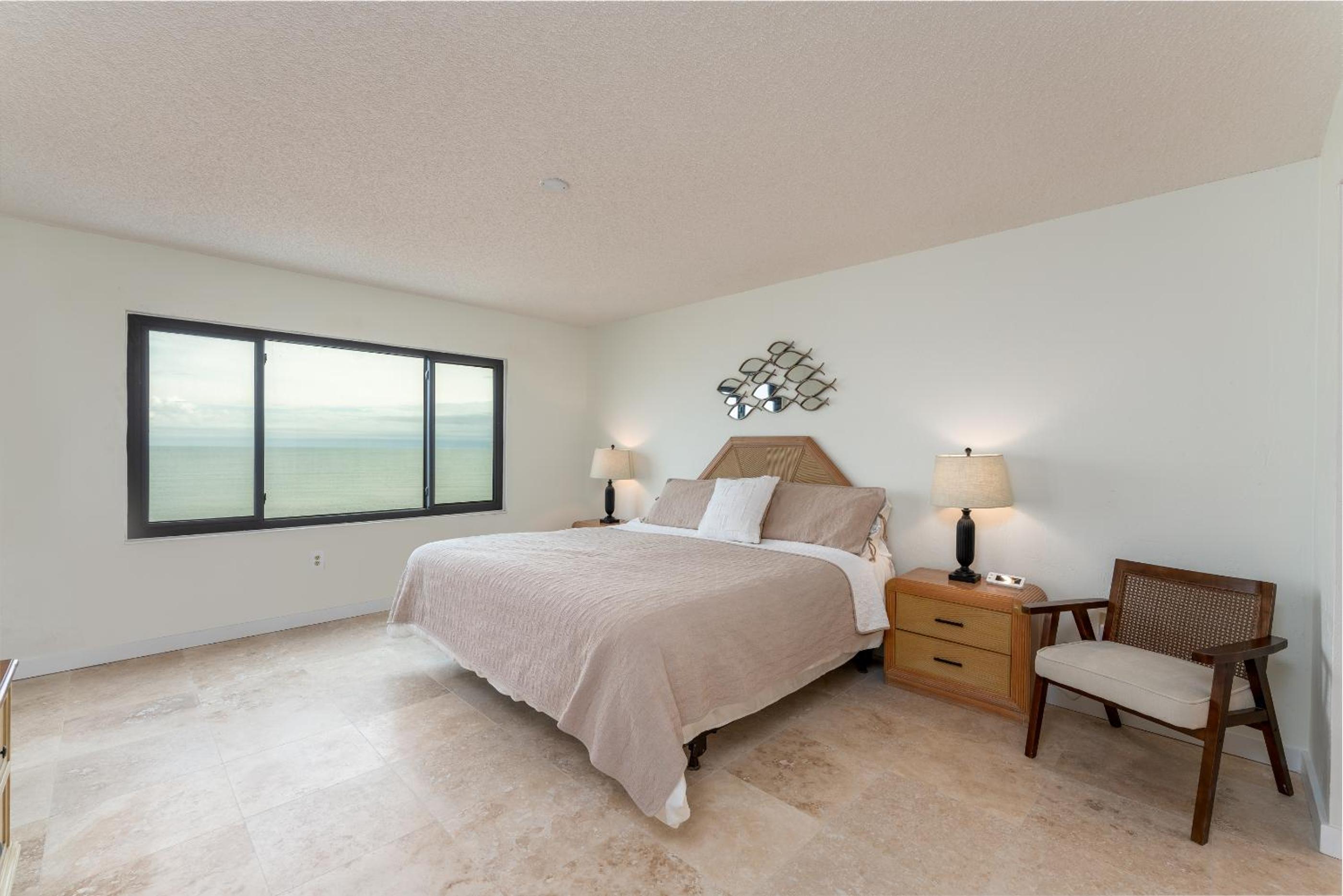 Luxury, Direct Oceanfront Unit and Balcony, Southeast Corner, Heated Pool, Garage Parking