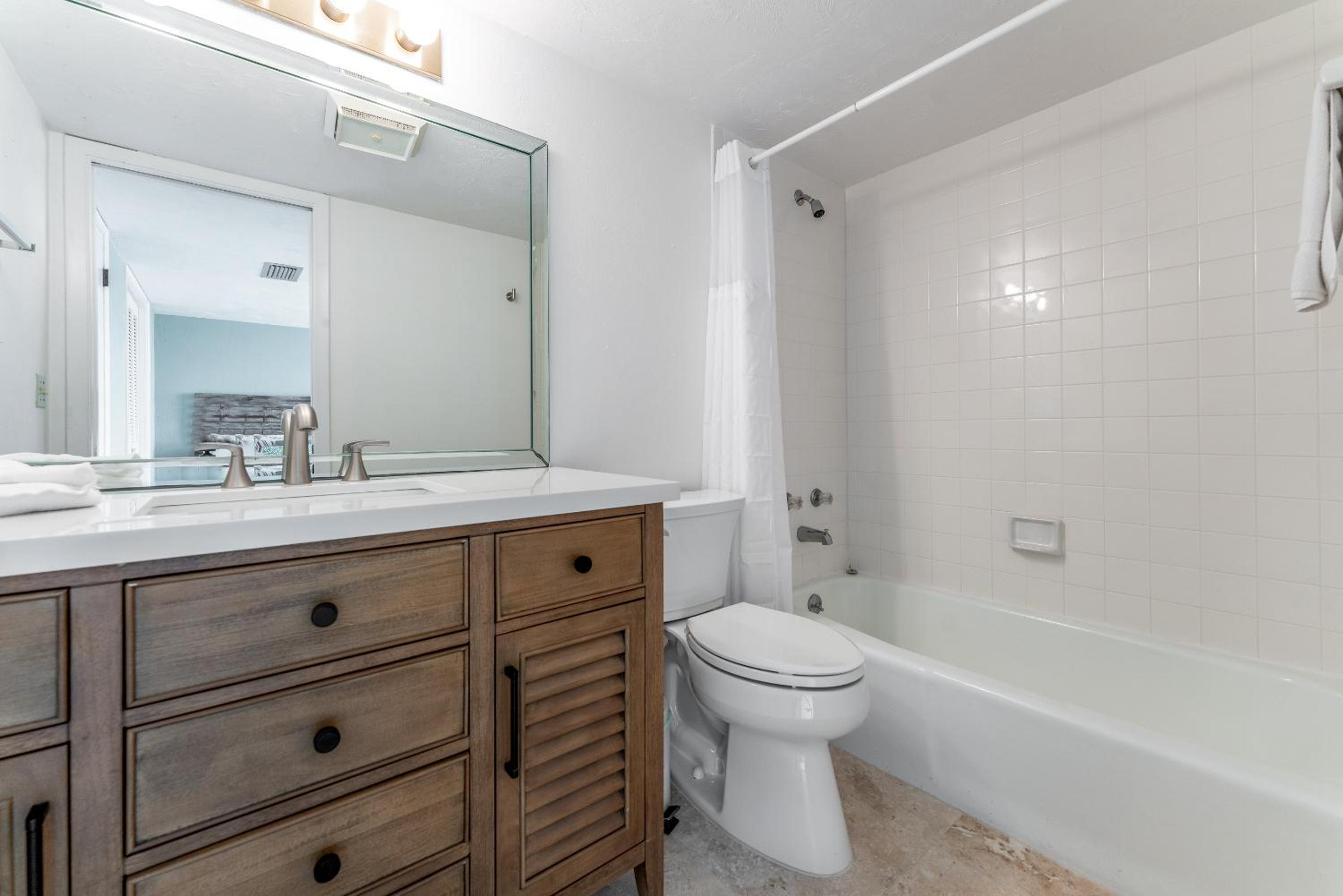 Luxury, Direct Oceanfront Unit and Balcony, Southeast Corner, Heated Pool, Garage Parking