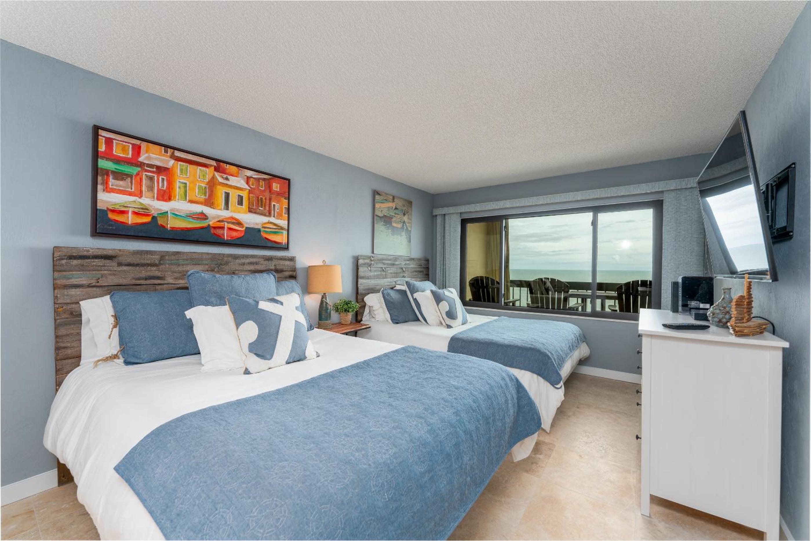 Luxury, Direct Oceanfront Unit and Balcony, Southeast Corner, Heated Pool, Garage Parking