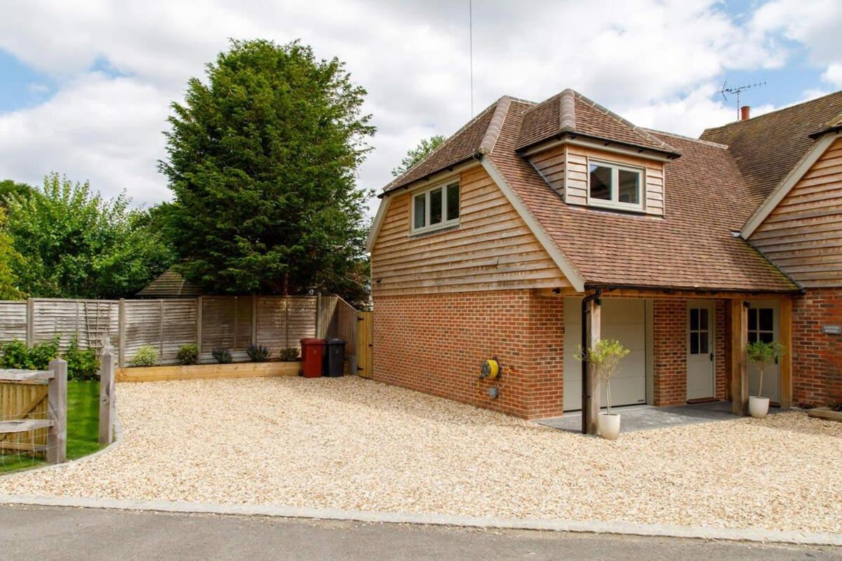 Chichester Vacations - Stylish Self-Contained Countryside Accommodation - Property Image 1