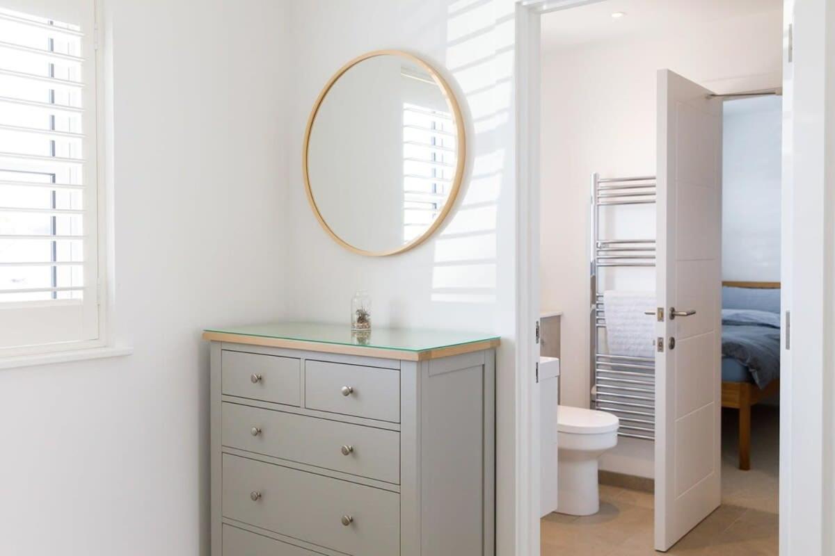 Delightful Seaside Hideaway 5 Mins to Beach
