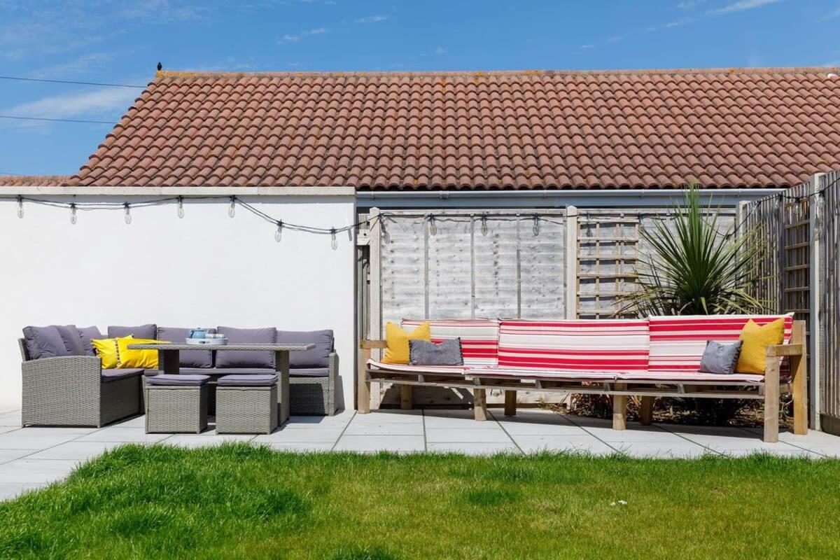 Delightful Seaside Hideaway 5 Mins to Beach