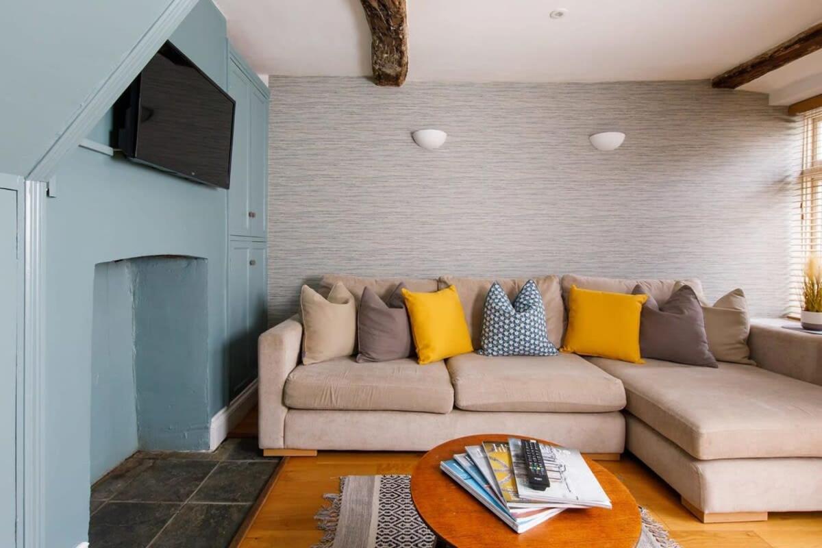 Charming four-bedroom central townhouse