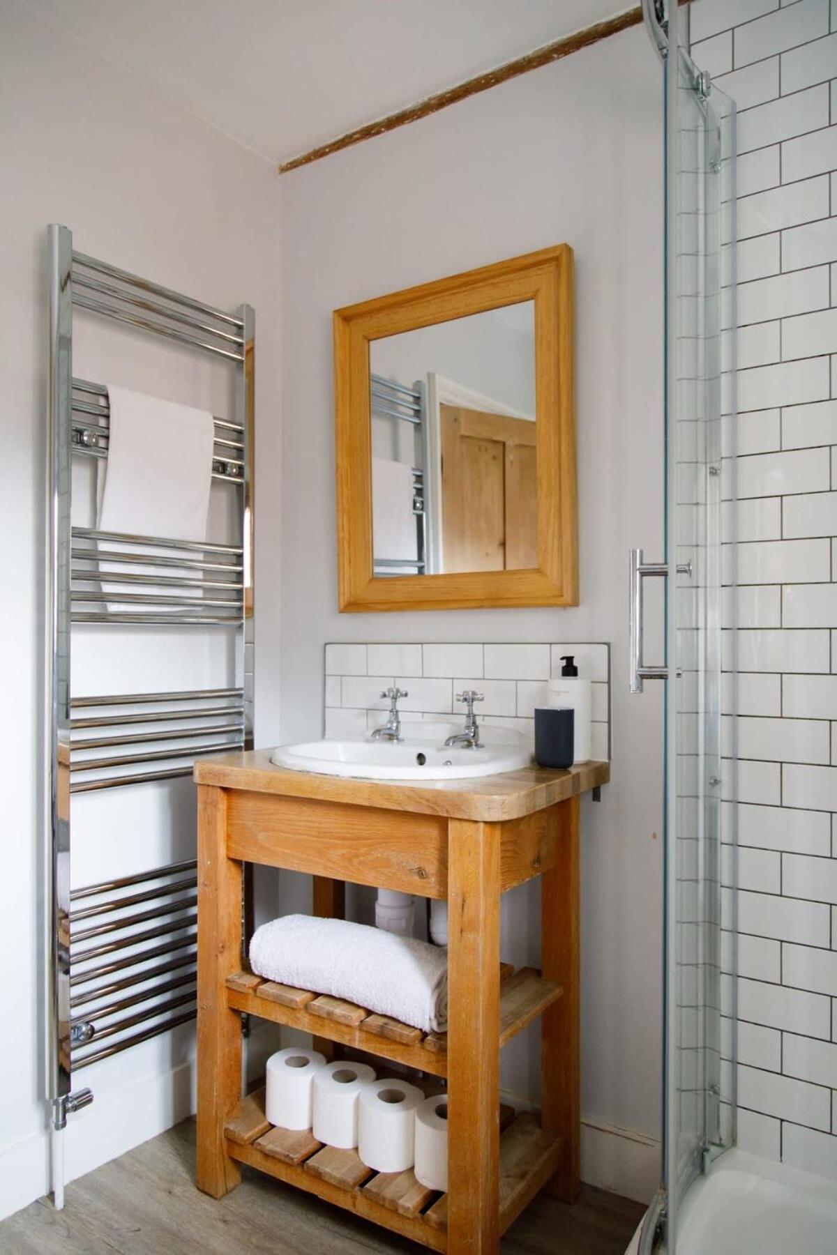 Charming four-bedroom central townhouse