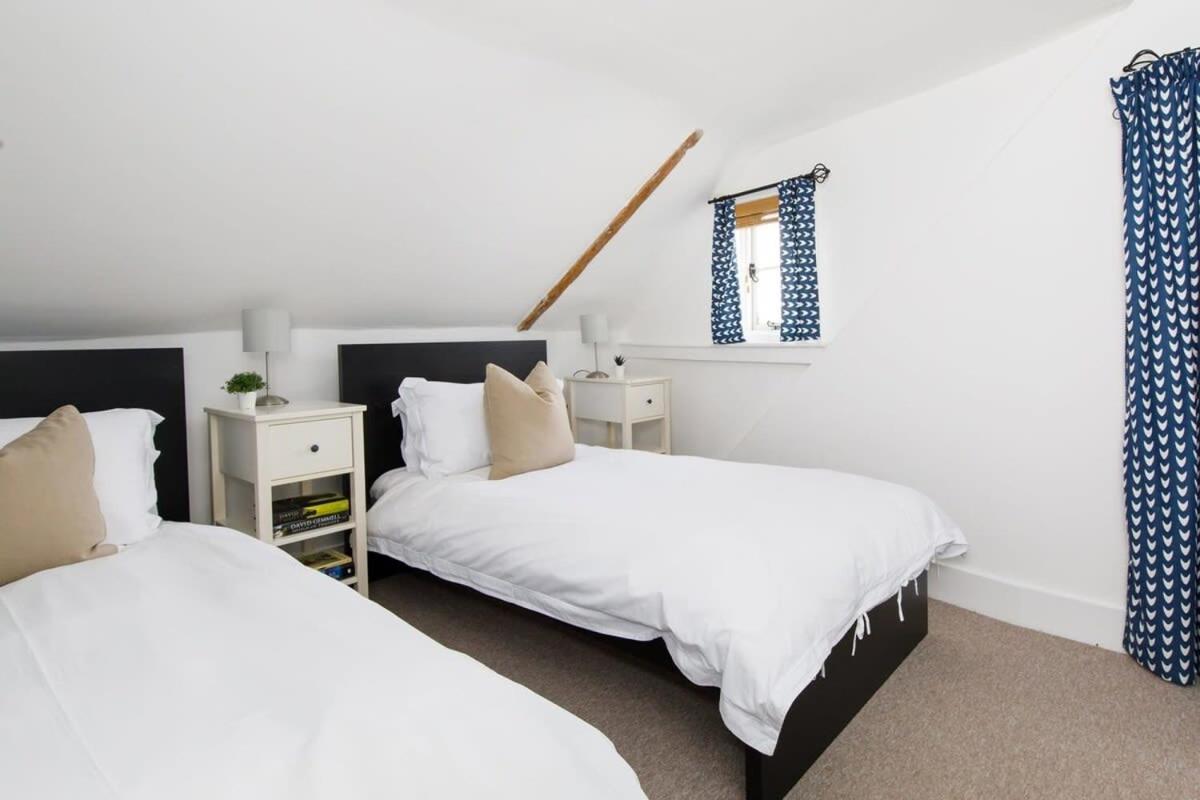Charming four-bedroom central townhouse