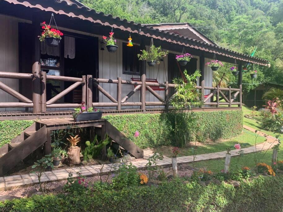 Sítio em área rural, ao pé da Serra Gaúcha.
