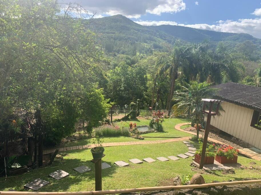Sítio em área rural, ao pé da Serra Gaúcha.
