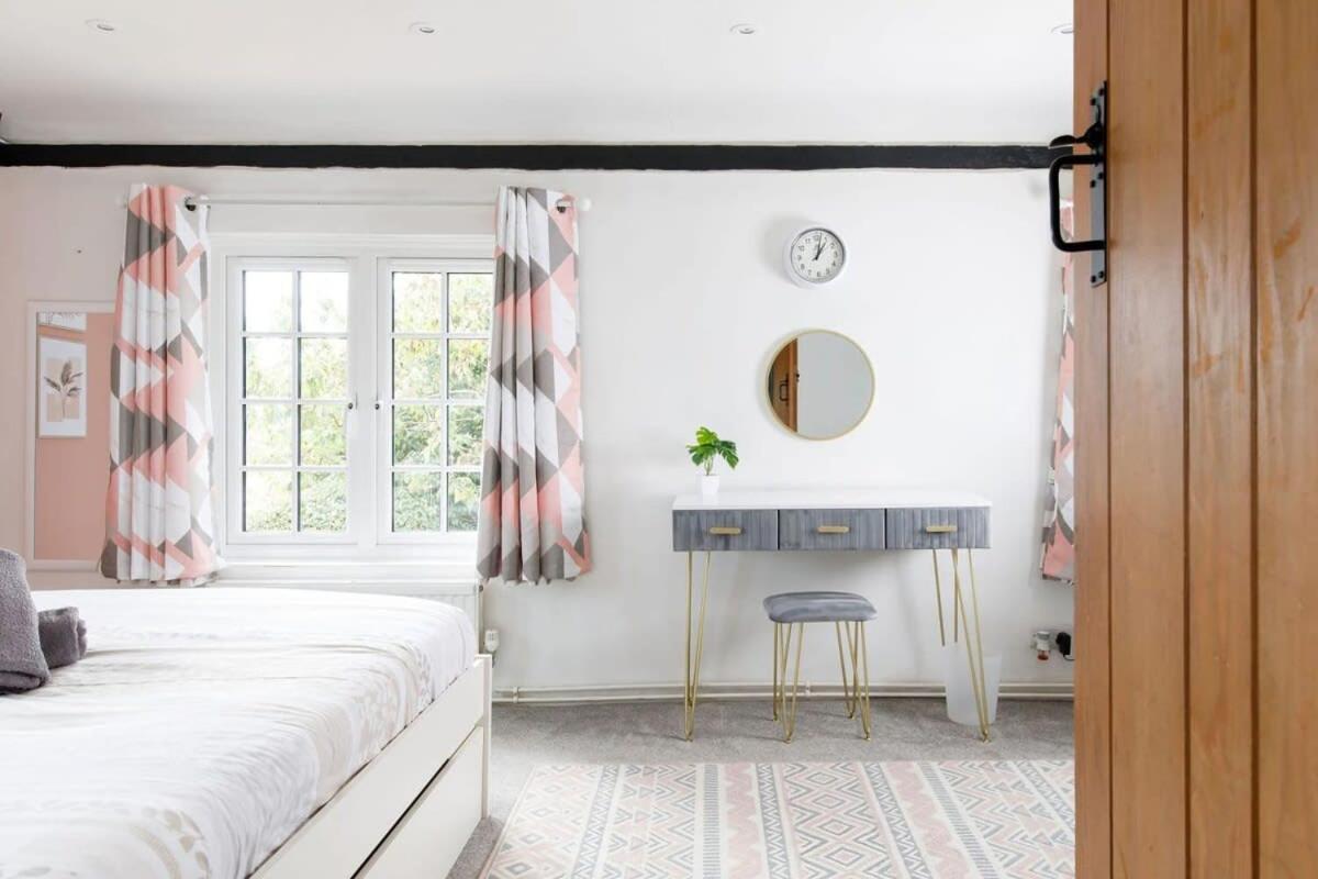 Tranquil Luxe in Country Cottage view 5
