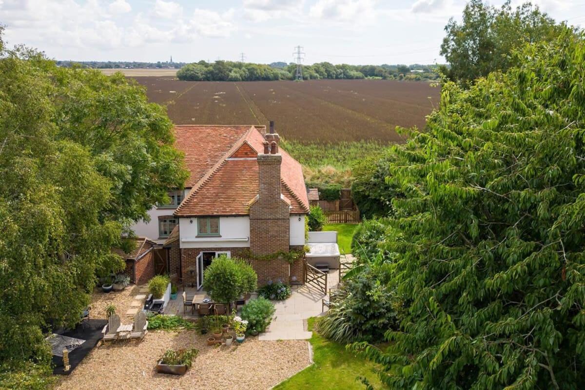Tranquil Luxe in Country Cottage view 2