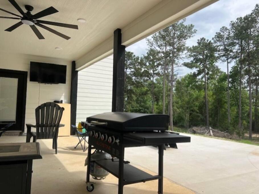Waterfront house on Sam Rayburn - Sleeps 23!
