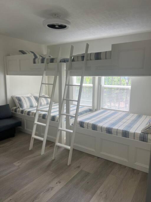 Waterfront house on Sam Rayburn - Sleeps 23! - Property Image 13