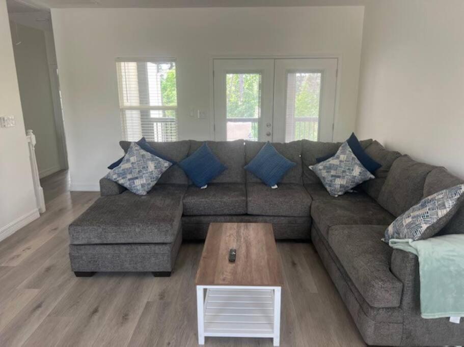 Waterfront house on Sam Rayburn - Sleeps 23! - Property Image 10