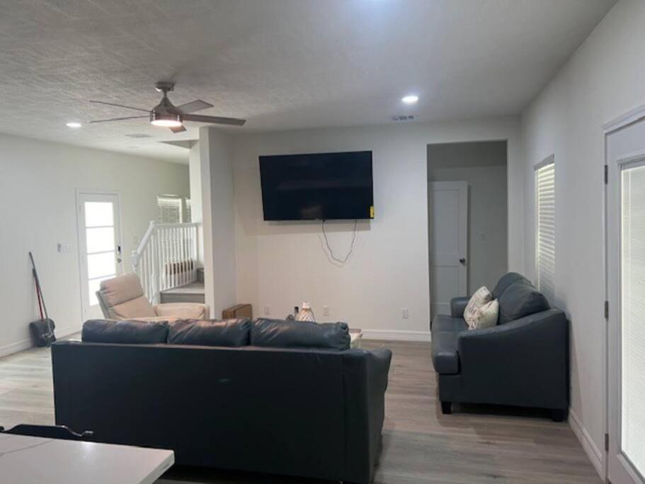 Waterfront house on Sam Rayburn - Sleeps 23! - Property Image 9