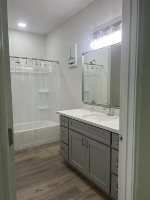 Waterfront house on Sam Rayburn - Sleeps 23! - Property Image 5