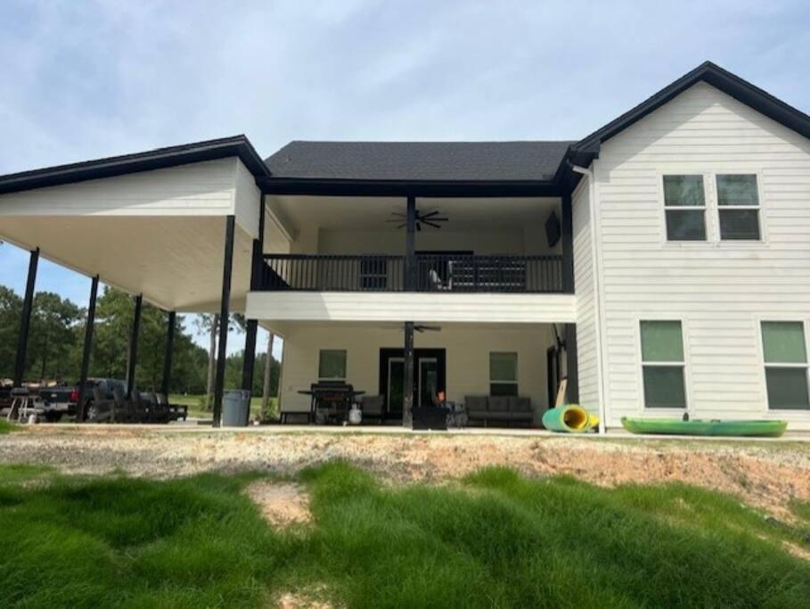 Waterfront house on Sam Rayburn - Sleeps 23! - Property Image 4
