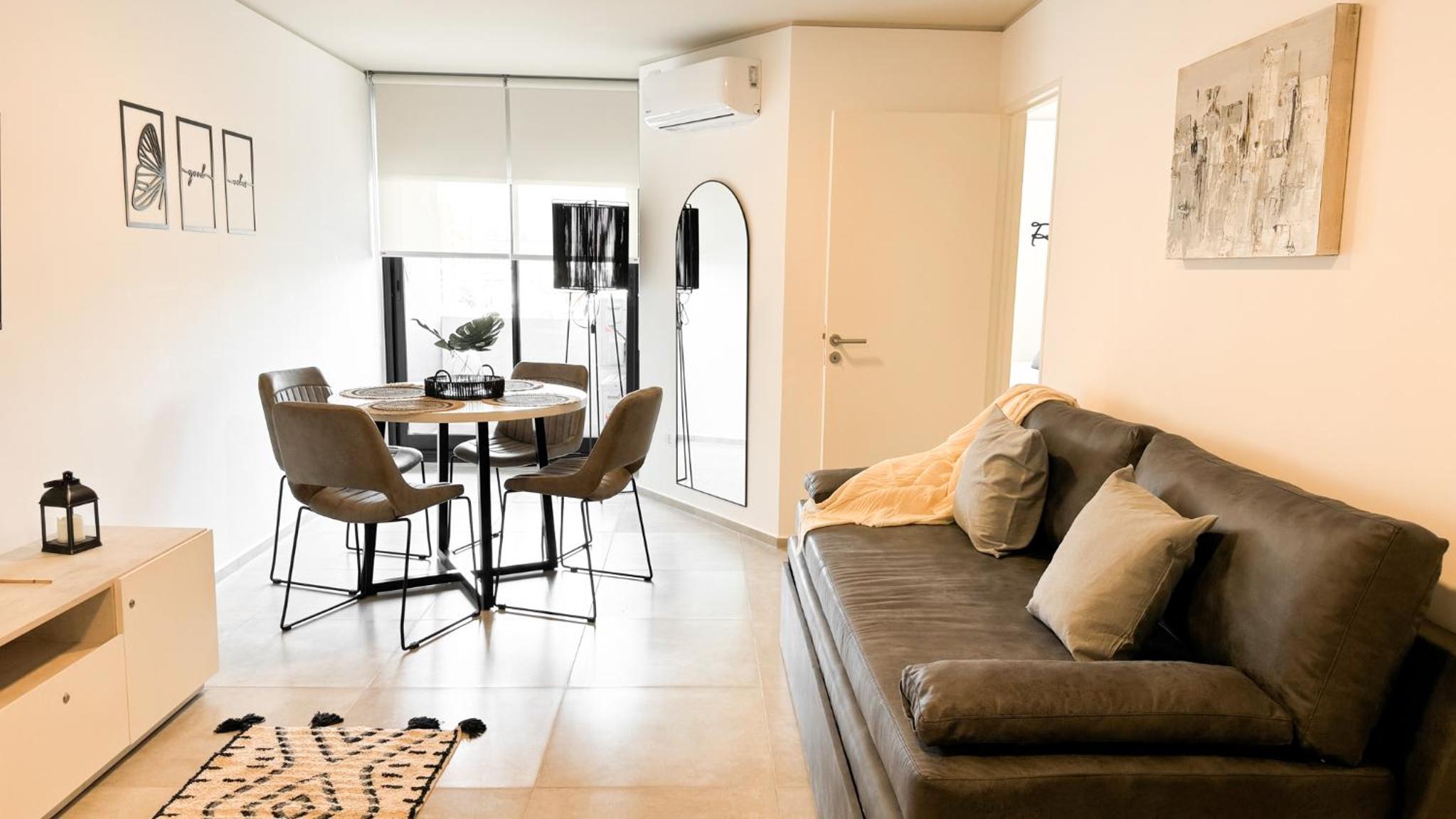 SERIETÁ 1 dormitorio con pileta y terraza