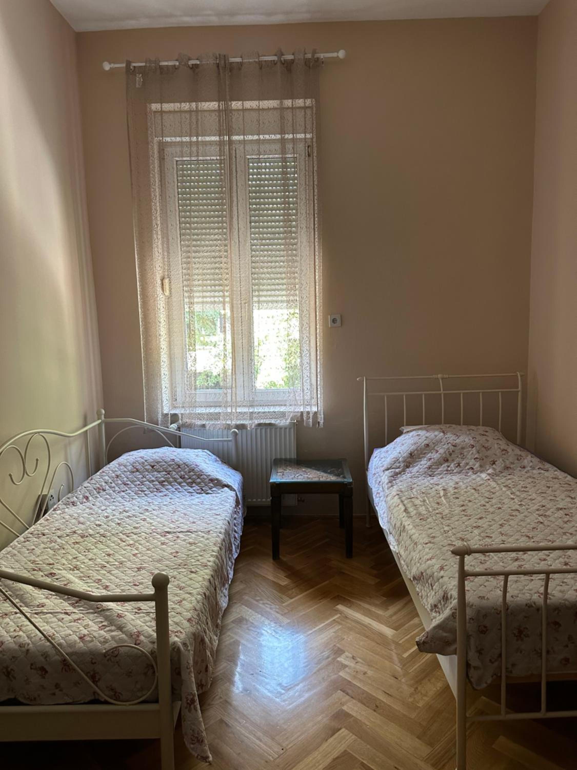 Billy Apartment