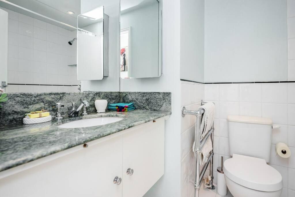 Bright 1-Bedroom Apt in Chelsea