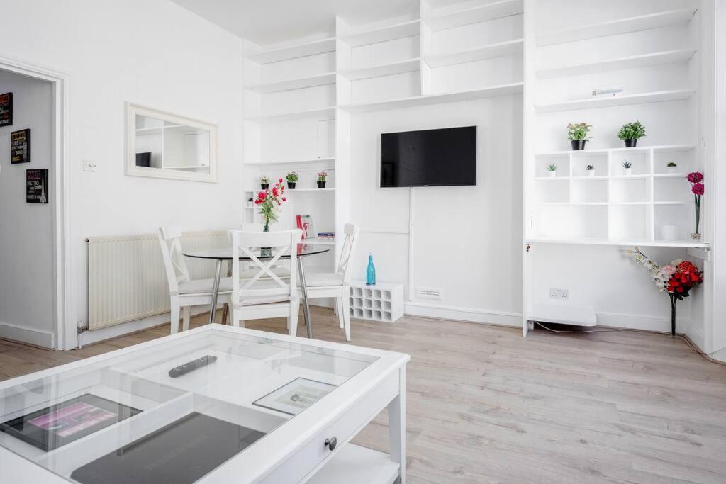 Bright 1-Bedroom Apt in Chelsea