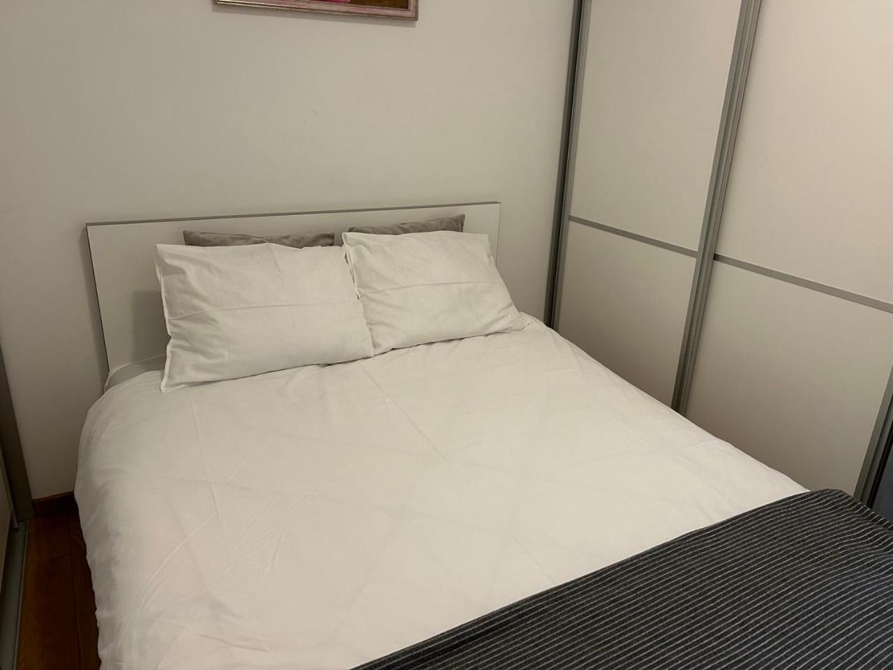 D2 - Cosy Downtown Apartment view 3