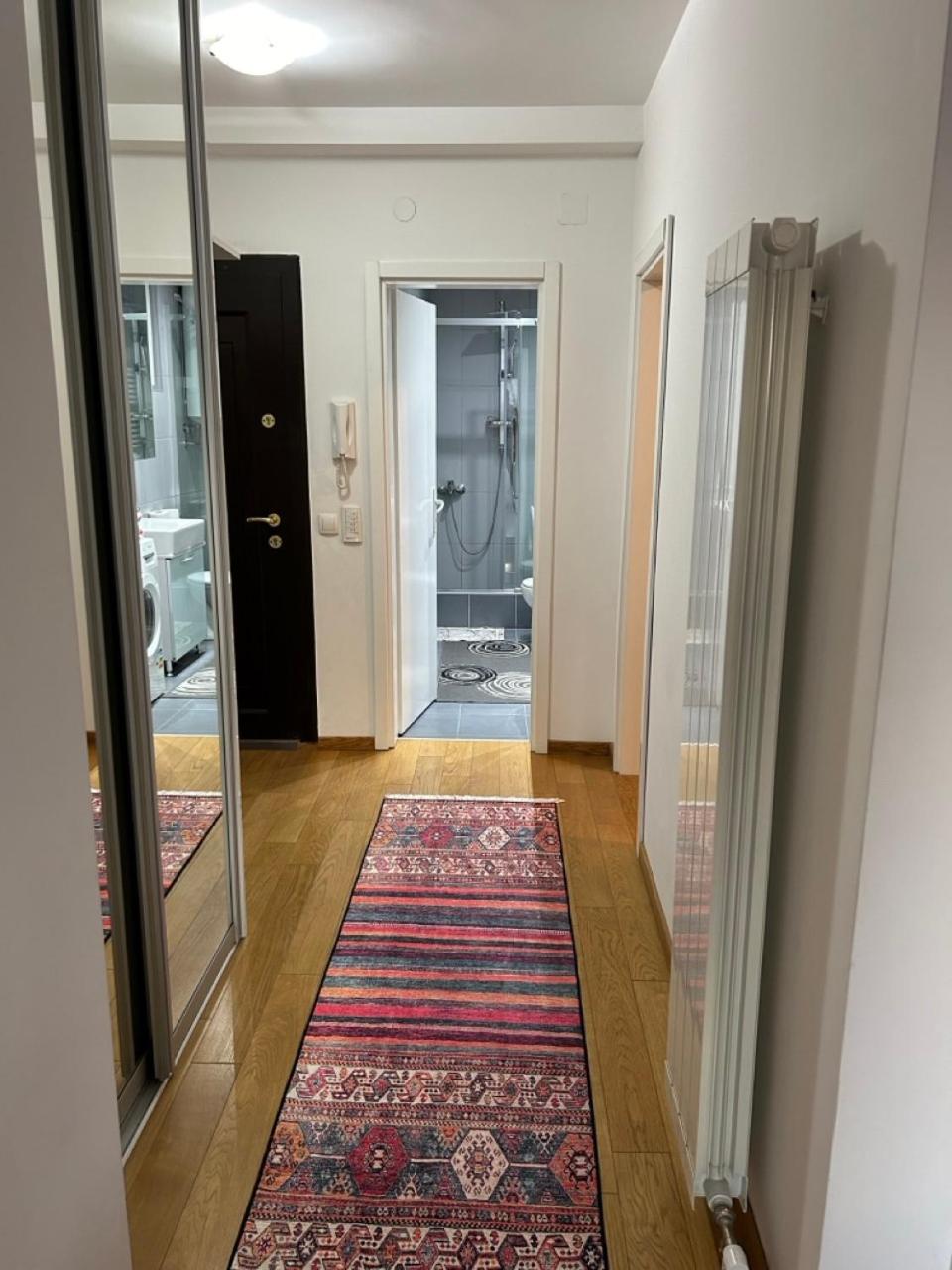 D2 - Cosy Downtown Apartment view 2