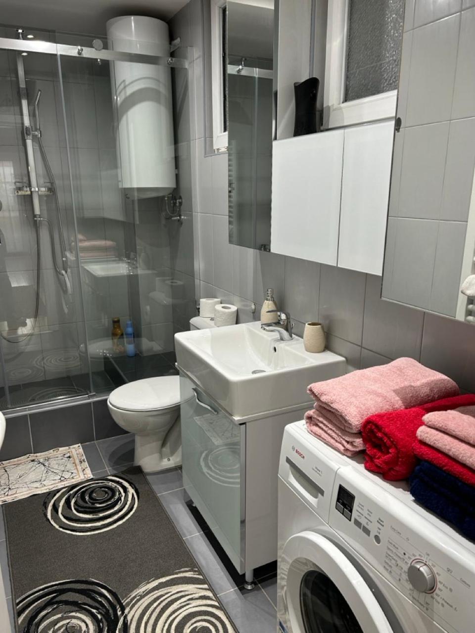 D2 - Cosy Downtown Apartment view 5