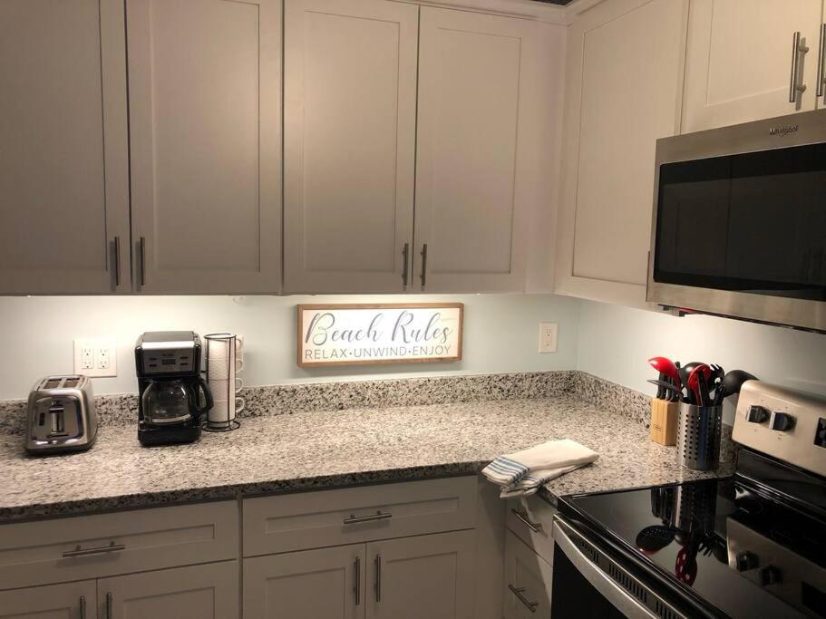 Gorgeous 2 BR/2 BR Newly Renovated BeachFront Condo view 4