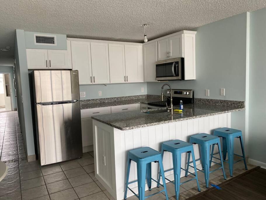 Gorgeous 2 BR/2 BR Newly Renovated BeachFront Condo view 5