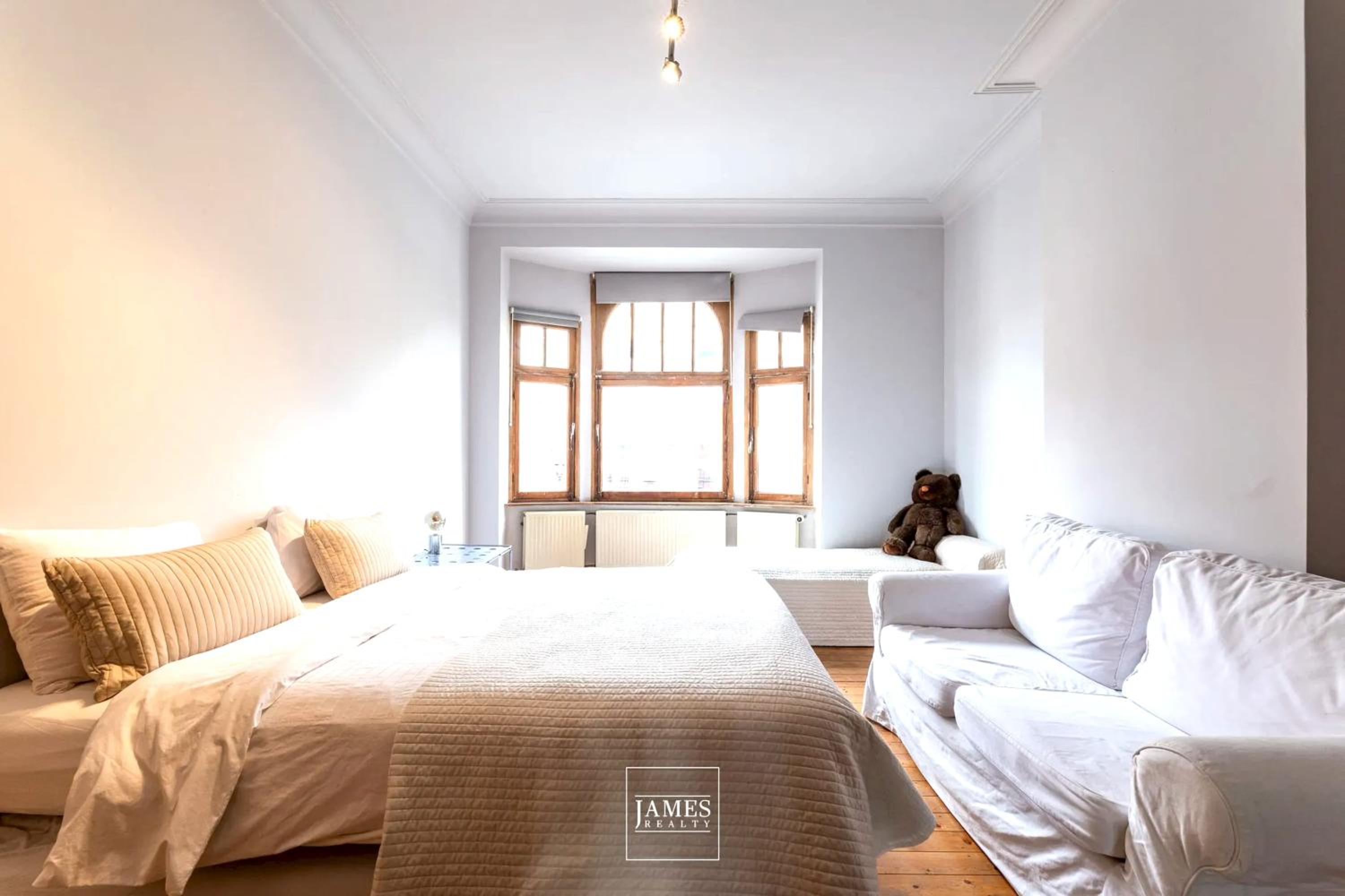 Spacious apartment in Brussels, large private garden