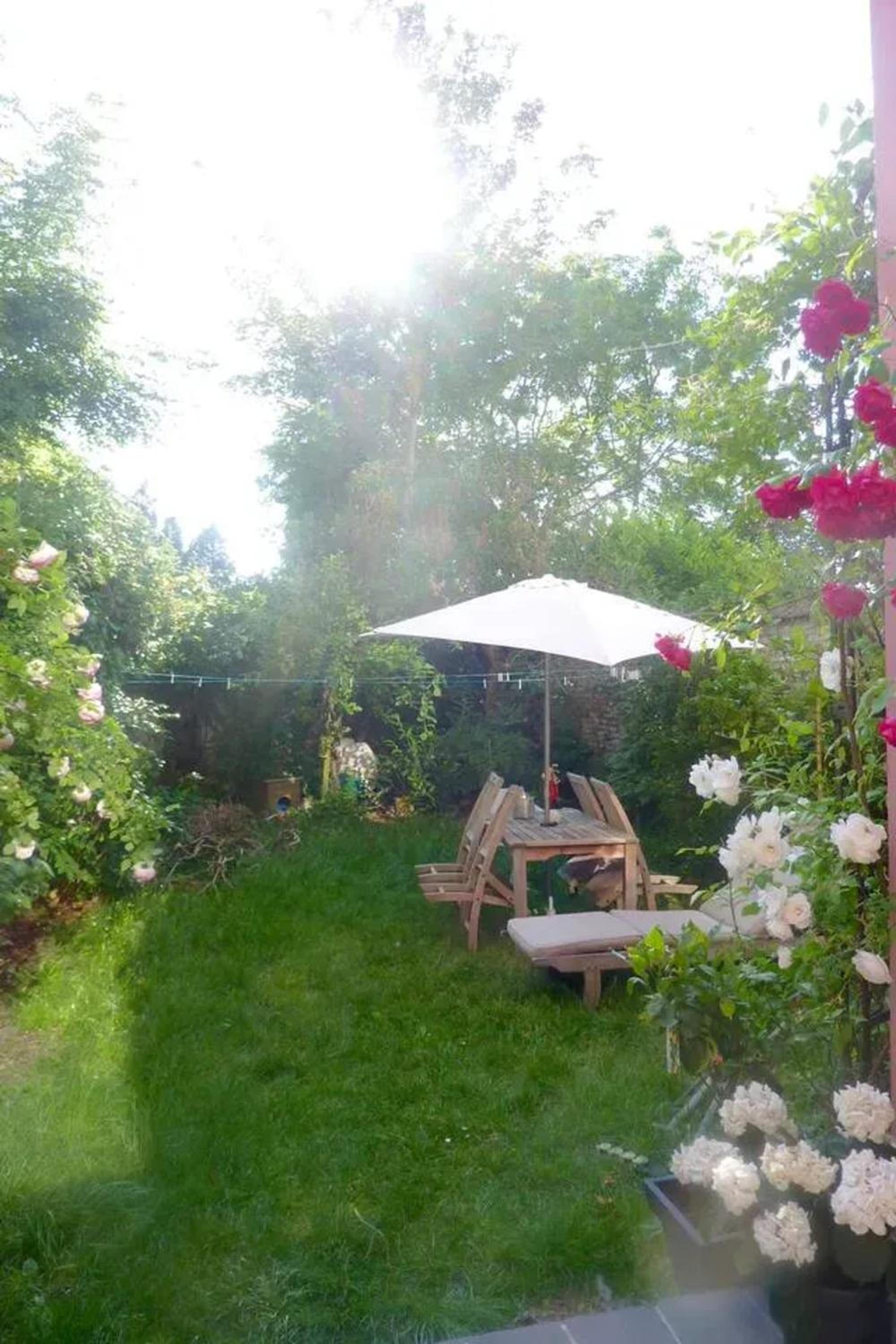 Spacious apartment in Brussels, large private garden