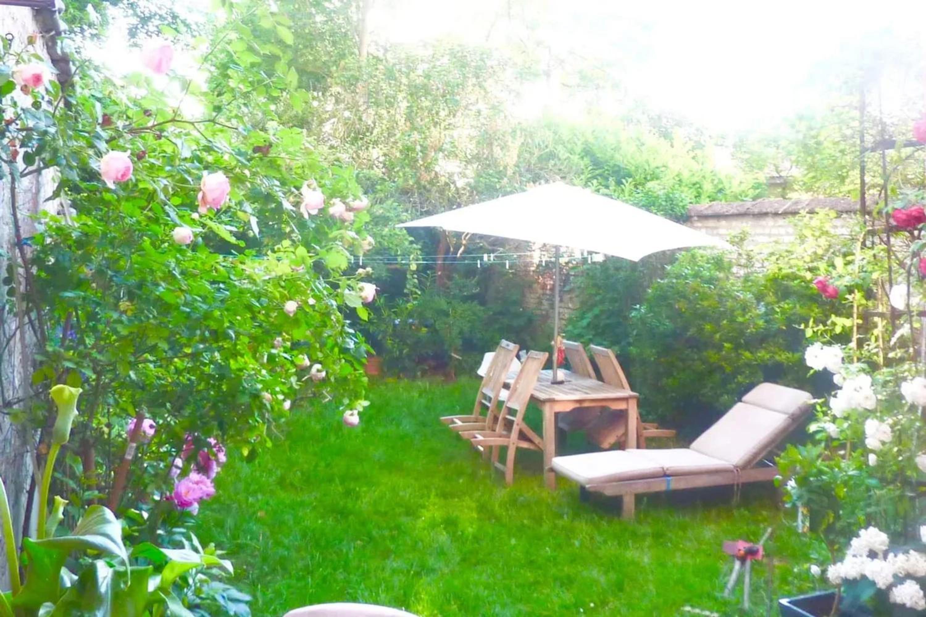 Spacious apartment in Brussels, large private garden