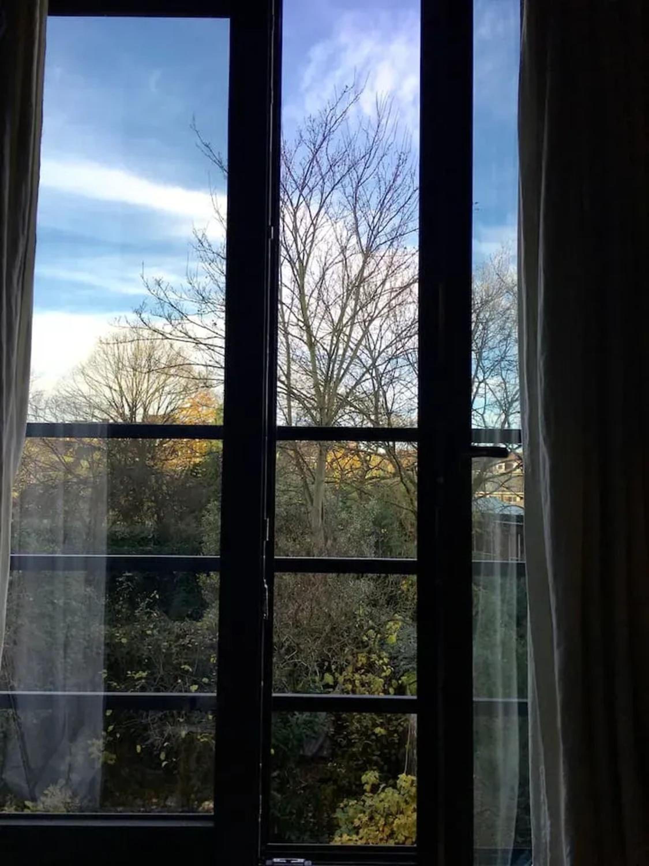 Spacious apartment in Brussels, large private garden