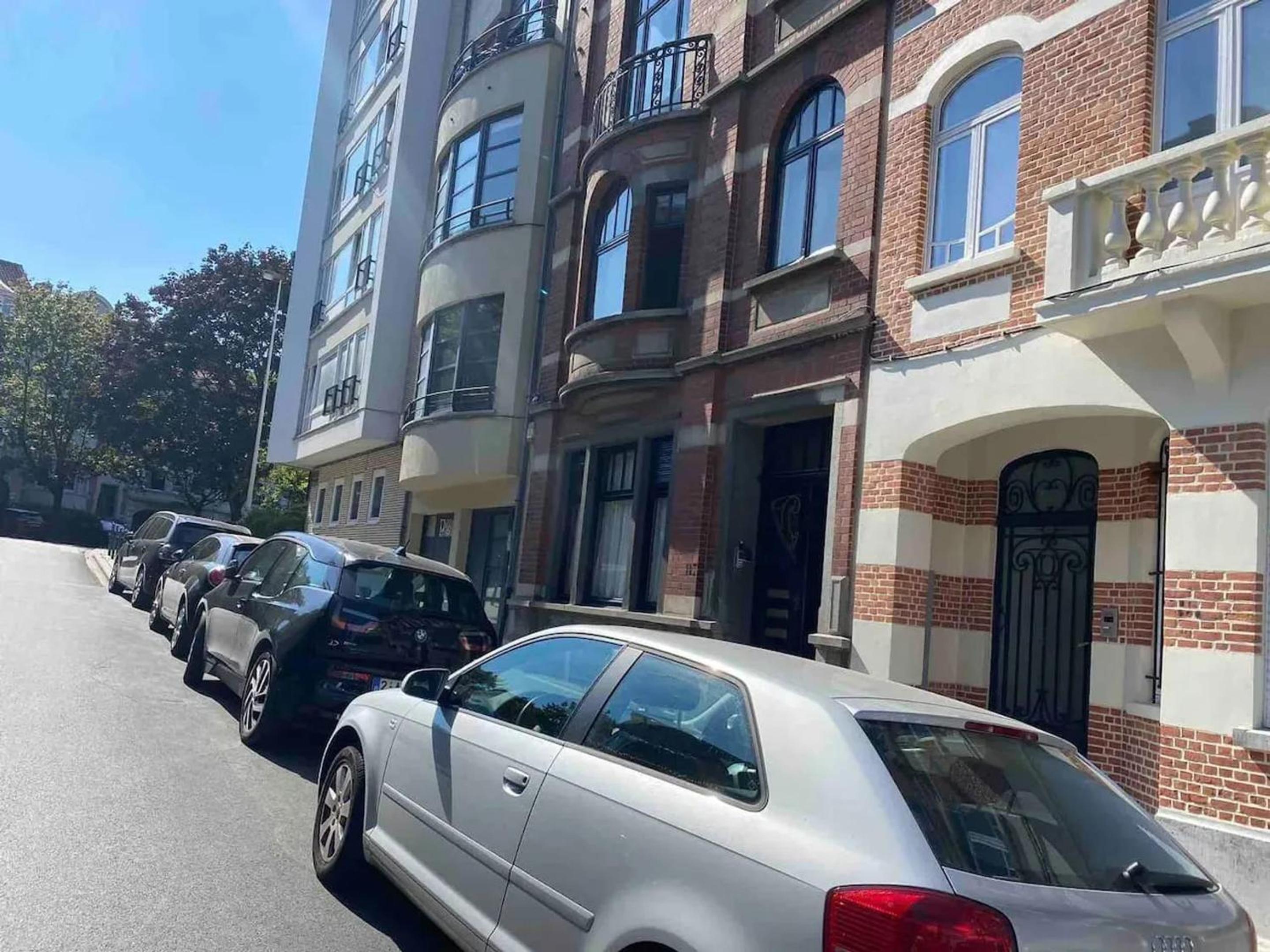 Spacious apartment in Brussels, large private garden