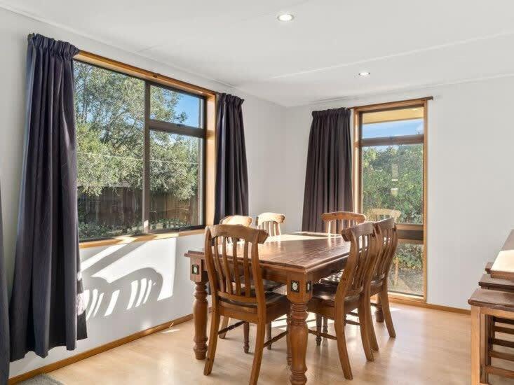 Holiday Heaven - Cromwell view 3
