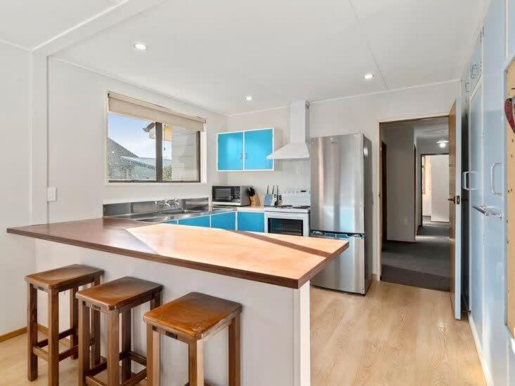 Holiday Heaven - Cromwell view 5