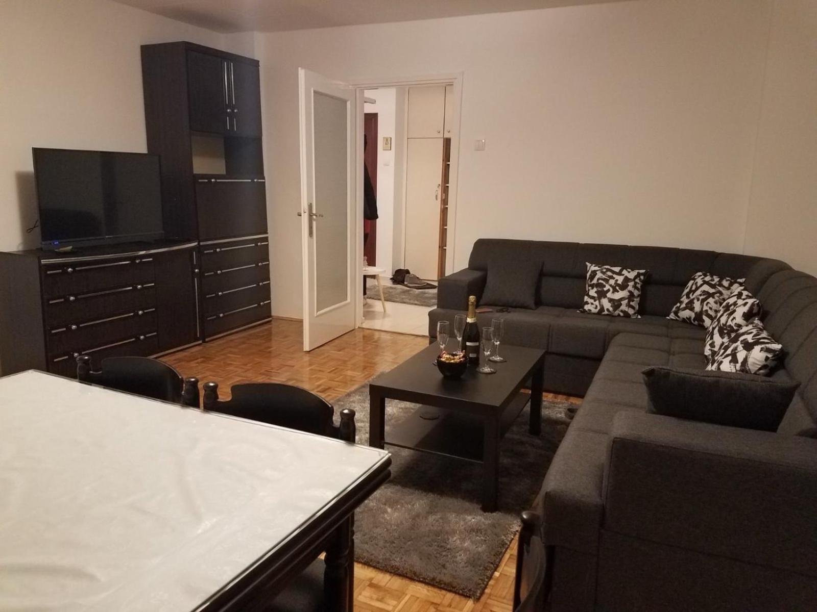 Apartman MMAYA