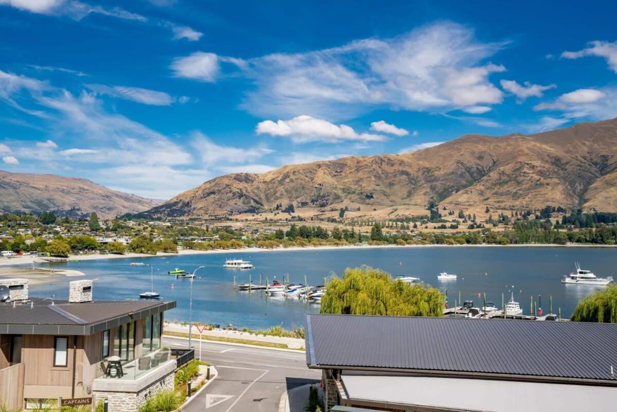Luxury Lake View view 3