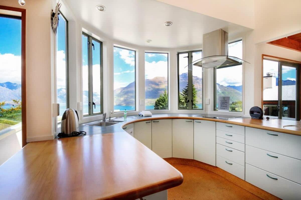 Ruby's Fernhill Vista