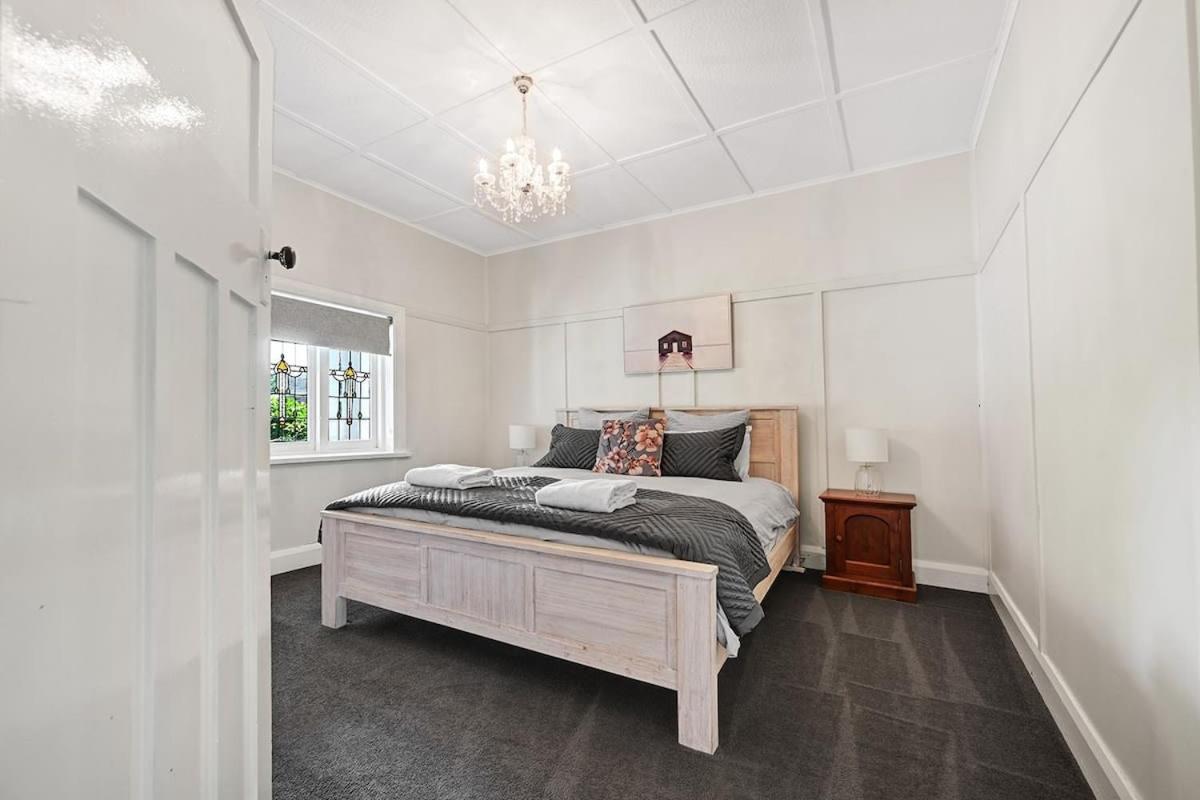 Bindi Cottage, Spacious & Unique, Opposite Pool